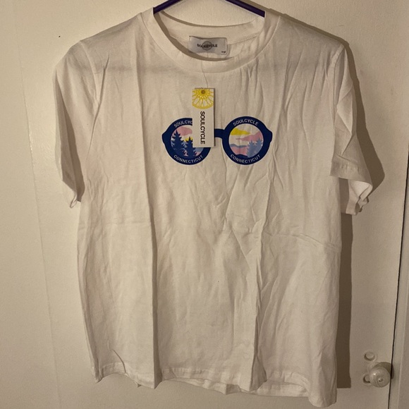 SoulCycle CONNECTICUT glasses t-shirt - Picture 4 of 4